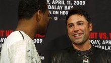 Oscar De La Hoya objesio rukavice o klin