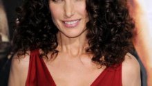 Andie MacDowell predobro stoje 54 godine