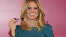 Anđeoska Heidi Klum u plavom izdanju