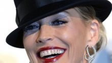 Sharon Stone šokirala ružem koji se razlio po licu