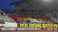 Dok se Hajduk sramotio, Torcida briljirala