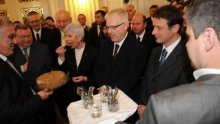 Josipovic, Kosor: Serb minority is important for democracy in Croatia