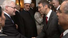 Josipovic visits Islamic centre in Zagreb on Ramadan Bairam