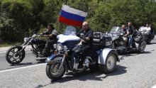 Mačo Putin 'zajahao' Harley Davidson