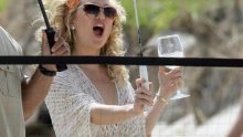 Kate Hudson pijana igrala badminton