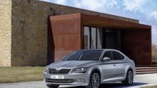 Škoda slavi 15 godina modela Superb, ukupno prodano 800.000 vozila