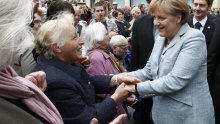 Merkel i CDU/CSU i dalje uvjerljivo vode