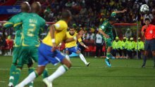 Bomba Alvesa prošvercala Brazil u finale