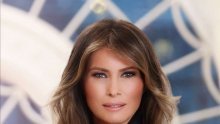 Melania Trump glamurozna i na službenom portretu