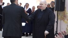 Don Ivanov je pedofil, spasit će ga zastara