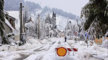 Gorski kotar ostao bez struje, HGSS vozi bolesnike