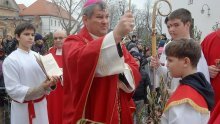 Biskup Košić ne priznaje vjernicima glasanje po savjesti