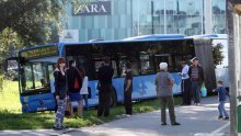 Autobusu kod Avenue Malla otkazale kočnice