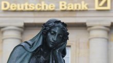 Dobit Deutsche Bank pala za 50 posto