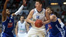 Cibona slavila s pola koša i rastužila Višnjik