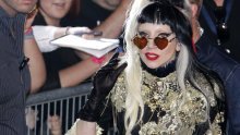 Lady Gaga zbog ozljede kuka gubi 156 milijuna kuna