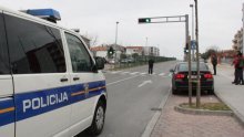 Učenica prelazila cestu na crveno svjetlo, pokupio je auto