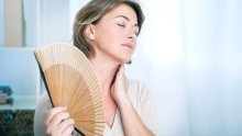 Neugodni simptomi menopauze: kako ih prirodno ublažiti?