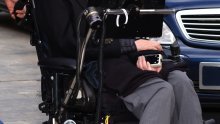 Stephen Hawking hitno smješten u bolnicu