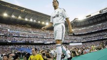 Cristiano Ronaldo predstavljen dresom broj devet