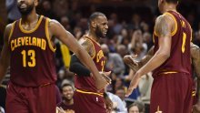 LeBron uništio Knickse, Golden State ubacio 50 koševa u četvrtini