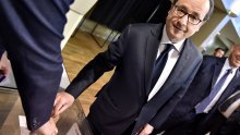 Hollande poziva Francuze da pokažu da je demokracija jača od svega