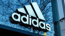 Adidas zatvara fizičke trgovine, okreće se Internetu