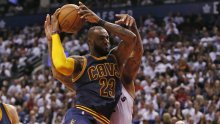 LeBron James vodi Cavse prema finalu Istoka, Spursi pobjeđuju bez Tonyja Parkera