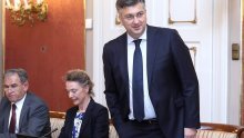 Plenković: Vode se pregovori, Agrokor će dobiti svježi novac