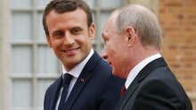 Macron dočekao Putina u palači s izložbom o Petru Velikom