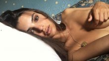 Emily Ratajkowski skinula sve sa sebe i pozirala potpuno gola