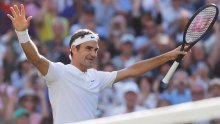 Federer lako dobio Raonića za svoj 12. polufinale u All England Clubu