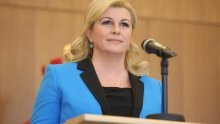 Predsjednica šuti o krizi, novinarima zabranjeno postavljati pitanja