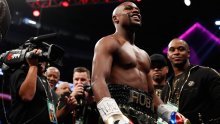 Mayweather se vraća iz mirovine? To što su mu ponudili zaista nije normalno!