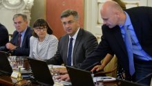 [VLADA] Plenković Slovencima poručio da ne ucjenuju, o HOS-ovoj ploči ni 'a'