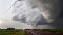 [VIDEO] Pogledajte snagu tornada koji je u Srbiji pretvorio dan u noć