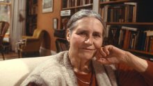 Preminula nobelovka Doris Lessing