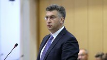 Plenković pretrpio oštre kritike oporbe, pa se vratio na priču o selfieju sa zeljem