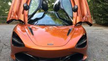 Netko prodaje gotovo novi McLaren 720S za 23 Bitcoina