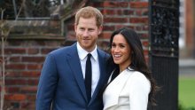 Zaljubljeni pogledi: Objavljene službene fotografije princa Harryja i Meghan Markle