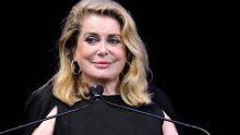 Deneuve brani pravo na udvaranje: 'Pipkanje po koljenu nije seksualno uznemiravanje'