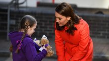 Zašto je Kate Middleton izašla bez zaručničkog prstena