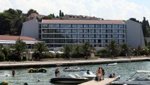 Dvije hotelske kuće dale jamstvo kako će radnicima dati minimalno 5000 kuna plaću