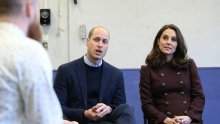 Otkriven razlog za to što Kate Middleton nikad ne skida kaput u javnosti