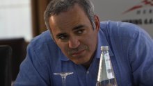 Kasparov ni u ludilu neće na pogreb Nemcova