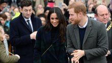 Meghan Markle odala počast Škotskoj Burberryjevim kaputom s tartan uzorkom