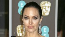 Angelina Jolie ponovo ljubi: Sreću pronašla u zagrljaju agenta za nekretnine