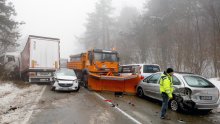 Nevjerojatna nesreća: sudarili se dva kamiona, cisterna, ralica i nekoliko automobila