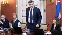 Plenković obećao: Vlada će stambeno zbrinuti ljude koji su ostali bez kuća