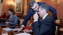 Plenković: On se cijeli život bavi tim temama; Kujundžić: Svatko je nekome nešto